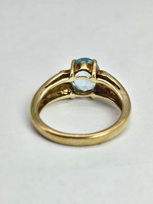 Vintage: 9ct Yellow Gold Swiss Blue Topaz & Diamond Cocktail Ring
