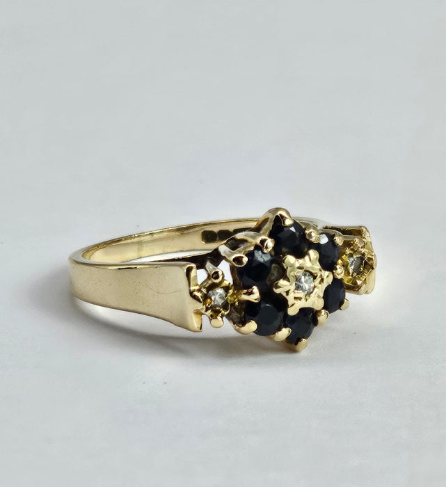 Vintage: 9ct Gold Blue Sapphire & Diamond Flowerhead Ring — From 1975