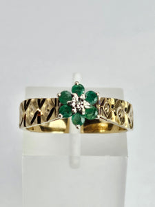 1379: Vintage: 9ct Gold Emeralds Diamond Daisy Flower Ring- From 1978