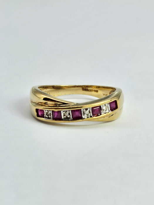 Vintage: 9ct Gold Ruby & Diamond Crossover Dress Ring