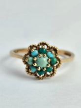 Cargar imagen en el visor de la galería, 1505: Vintage: 9ct Gold Petite Turquoise Daisy Ring - Flower Power- From 1970
