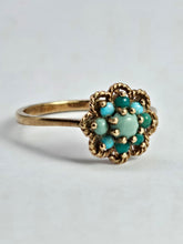 Cargar imagen en el visor de la galería, 1505: Vintage: 9ct Gold Petite Turquoise Daisy Ring - Flower Power- From 1970
