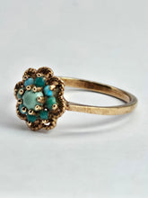 Cargar imagen en el visor de la galería, 1505: Vintage: 9ct Gold Petite Turquoise Daisy Ring - Flower Power- From 1970
