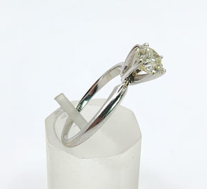 1702: Vintage: 14ct White Gold Brilliant Cut Diamond Solitaire; sparkling natural diamond