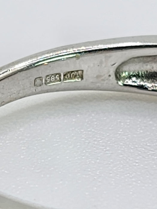 6518 Vintage: 14ct White Gold Diamond Three-Stone Stepped Ring — From Sheffield