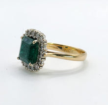 Load image into Gallery viewer, 1722: Vintage: 18ct Gold Emerald &amp; Diamonds Square Set Cocktail Ring- exceptional

