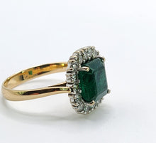 Load image into Gallery viewer, 1722: Vintage: 18ct Gold Emerald &amp; Diamonds Square Set Cocktail Ring- exceptional
