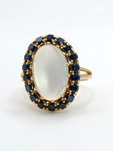 Cargar imagen en el visor de la galería, 1725: Vintage:18ct Gold Large Moonstone (7ct) 18 Blue Sapphires Cocktail Ring- sensational
