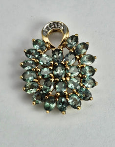 1481: Vintage: 9ct Gold Mint Green Topaz Diamonds Pendant- lovely combination