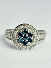 Cargar imagen en el visor de la galería, 1738: Vintage: 9ct White Gold Cornflower Blue Sapphires Diamonds Encrusted Dress Ring
