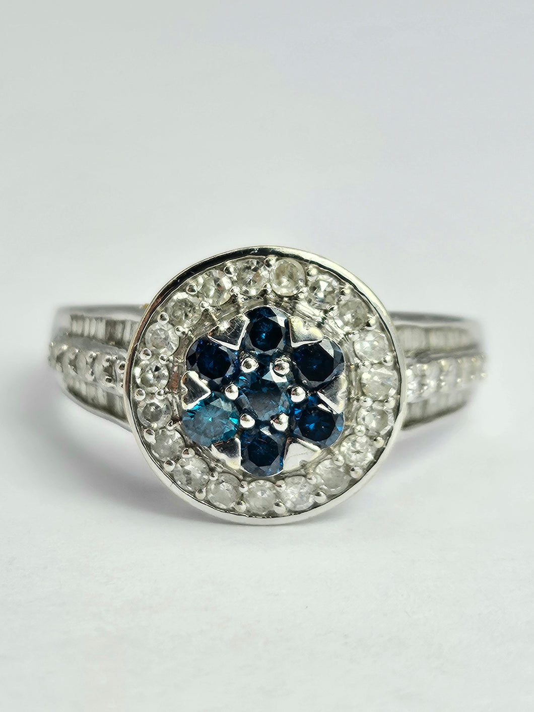 1738: Vintage: 9ct White Gold Cornflower Blue Sapphires Diamonds Encrusted Dress Ring