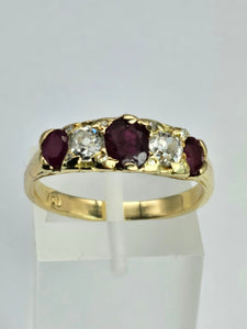 1602: Vintage & Old 18ct Gold Rubies Diamonds Ring