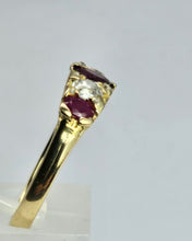 Load image into Gallery viewer, 1602: Vintage &amp; Old 18ct Gold Rubies Diamonds Ring
