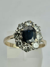 Cargar imagen en el visor de la galería, 1677: Vintage; 18ct White Gold French Blue Sapphire Diamonds (1.2ct) Diana Cluster Ring.
