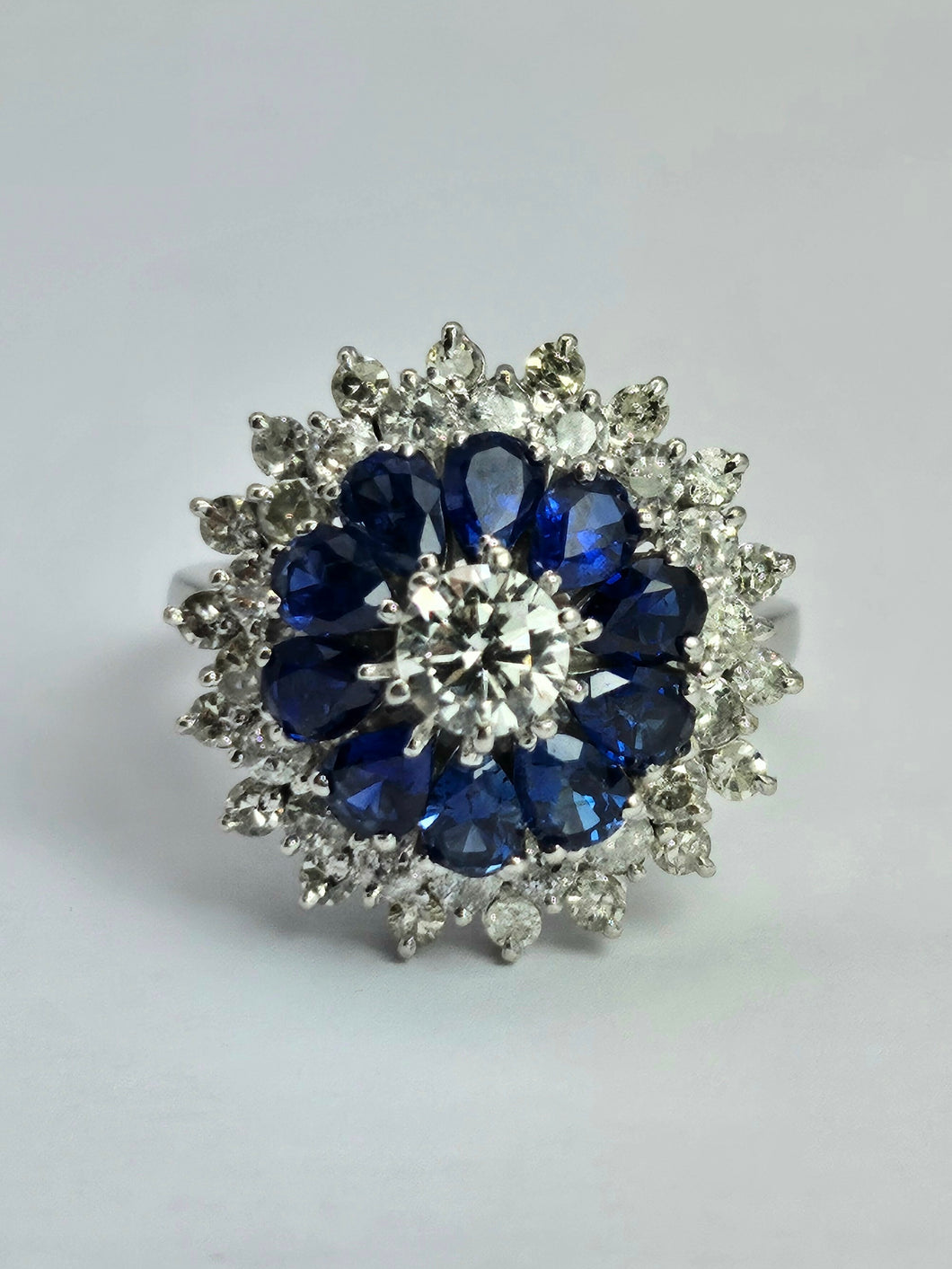 1801: Vintage: 18ct Gold Blue Sapphires Diamonds Target Ring- a fabulous creation