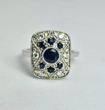 Cargar imagen en el visor de la galería, 1804: Vintage: 18ct White Gold Blue Sapphires Diamonds Panel Ring- Stylish Art Deco
