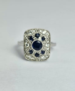 1804: Vintage: 18ct White Gold Blue Sapphires Diamonds Panel Ring- Stylish Art Deco