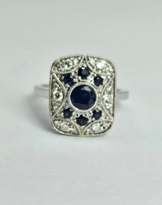 1804: Vintage: 18ct White Gold Blue Sapphires Diamonds Panel Ring- Stylish Art Deco