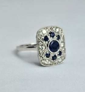 1804: Vintage: 18ct White Gold Blue Sapphires Diamonds Panel Ring- Stylish Art Deco