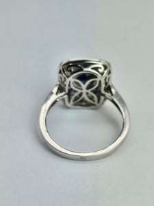 1804: Vintage: 18ct White Gold Blue Sapphires Diamonds Panel Ring- Stylish Art Deco