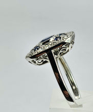 Cargar imagen en el visor de la galería, 1804: Vintage: 18ct White Gold Blue Sapphires Diamonds Panel Ring- Stylish Art Deco
