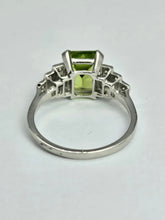 Cargar imagen en el visor de la galería, 1805: Vintage: Platinum Emerald Cut Peridot Diamonds Ring- crisp, sparkling, eye candy
