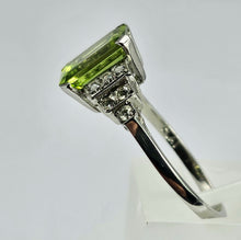 Cargar imagen en el visor de la galería, 1805: Vintage: Platinum Emerald Cut Peridot Diamonds Ring- crisp, sparkling, eye candy
