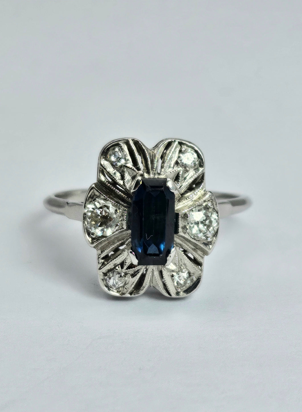 1810: Vintage:: 18ct White Gold French Blue Sapphire Diamonds Ring