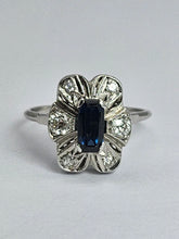 Cargar imagen en el visor de la galería, 1810: Vintage:: 18ct White Gold French Blue Sapphire Diamonds Ring
