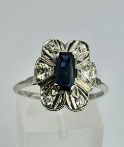 1810: Vintage:: 18ct White Gold French Blue Sapphire Diamonds Ring