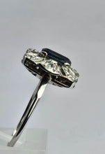 Cargar imagen en el visor de la galería, 1810: Vintage:: 18ct White Gold French Blue Sapphire Diamonds Ring
