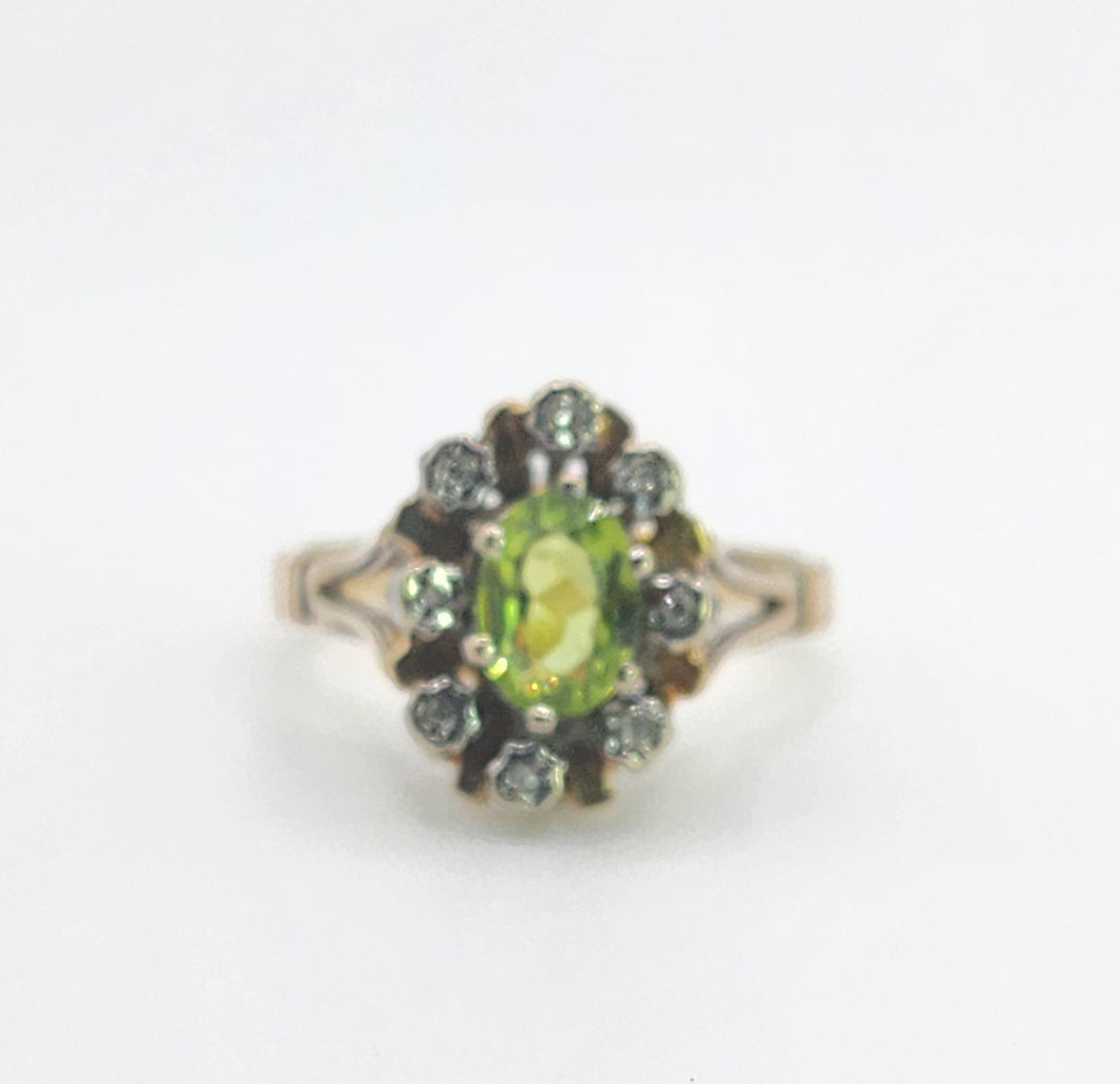 1374: Vintage: 9ct Gold Peridot Diamonds Flowerhead Ring- from 1976