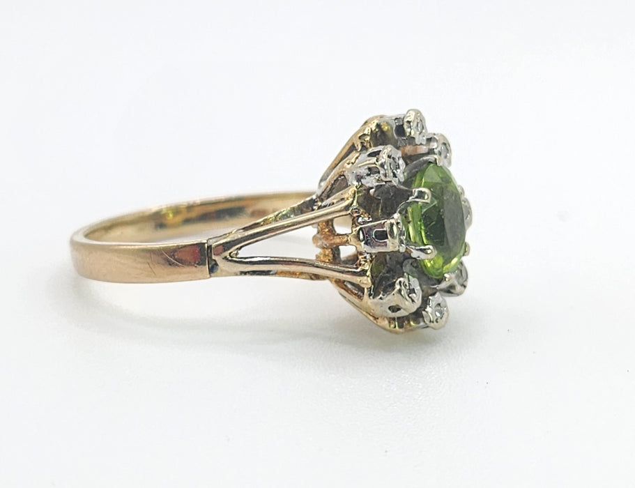 1374: Vintage: 9ct Gold Peridot Diamonds Flowerhead Ring- from 1976