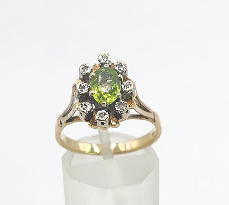 1374: Vintage: 9ct Gold Peridot Diamonds Flowerhead Ring- from 1976