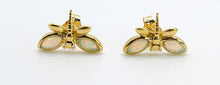 Cargar imagen en el visor de la galería, 1531: Vintage: 18ct Gold Dragonfly Stud Earrings- cute creation
