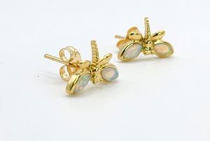 1531: Vintage: 18ct Gold Dragonfly Stud Earrings- cute creation