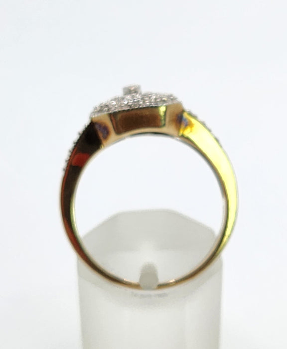 1540: Vintage: 9ct Gold 31 Diamonds Geometric Set Ring- Hallmarked in Edinburgh