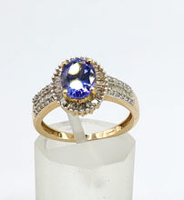 Cargar imagen en el visor de la galería, 1749: Vintage: 9ct Gold Violet Blue Tanzanite Diamonds Dress Ring- sparkling eye candy
