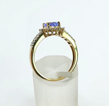 Cargar imagen en el visor de la galería, 1749: Vintage: 9ct Gold Violet Blue Tanzanite Diamonds Dress Ring- sparkling eye candy
