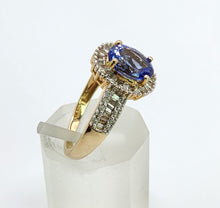 Cargar imagen en el visor de la galería, 1749: Vintage: 9ct Gold Violet Blue Tanzanite Diamonds Dress Ring- sparkling eye candy
