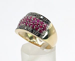 0315: Vintage: 9ct Gold Black Diamonds Rubies Statement Ring- a remarkable combination,