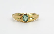 Load image into Gallery viewer, 1608: Vintage: 18ct Gold Emerald Signet/Stacker Ring- demure &amp; delightful
