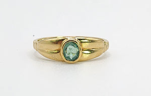 1608: Vintage: 18ct Gold Emerald Signet/Stacker Ring- demure & delightful