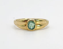 Load image into Gallery viewer, 1608: Vintage: 18ct Gold Emerald Signet/Stacker Ring- demure &amp; delightful

