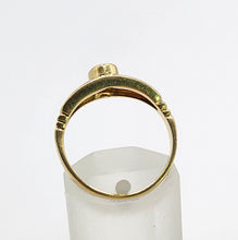 Load image into Gallery viewer, 1608: Vintage: 18ct Gold Emerald Signet/Stacker Ring- demure &amp; delightful
