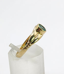 1608: Vintage: 18ct Gold Emerald Signet/Stacker Ring- demure & delightful