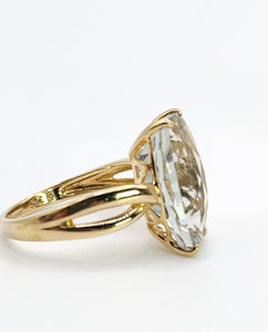 1640: Vintage: 9ct Gold Cushion Cut Mint Green Quartz Cocktail Ring- extraordinary