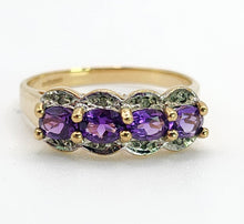 Cargar imagen en el visor de la galería, 1645: Vintage: 9ct Gold Purple Amethysts Diamonds Dress Ring- lovely combination
