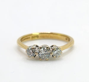 1647: Vintage: 18ct Gold Round Full Cut Diamonds (0.38ct) Trilogy Ring- sparkling natural diamonds