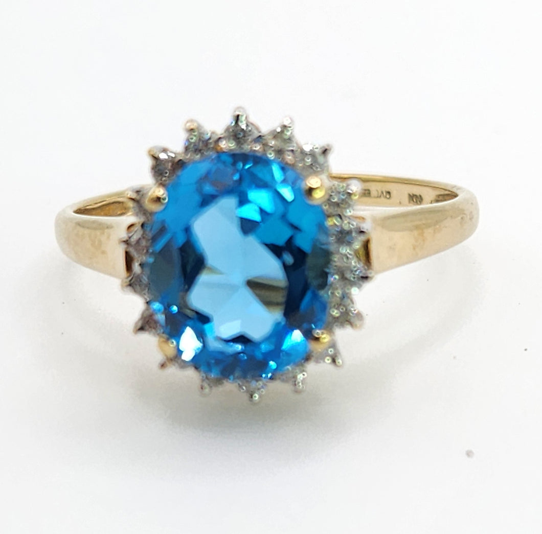 1650: Vintage: 9ct Gold Swiss Blue Topaz 18 Diamonds Cluster Ring- sparkling beauty